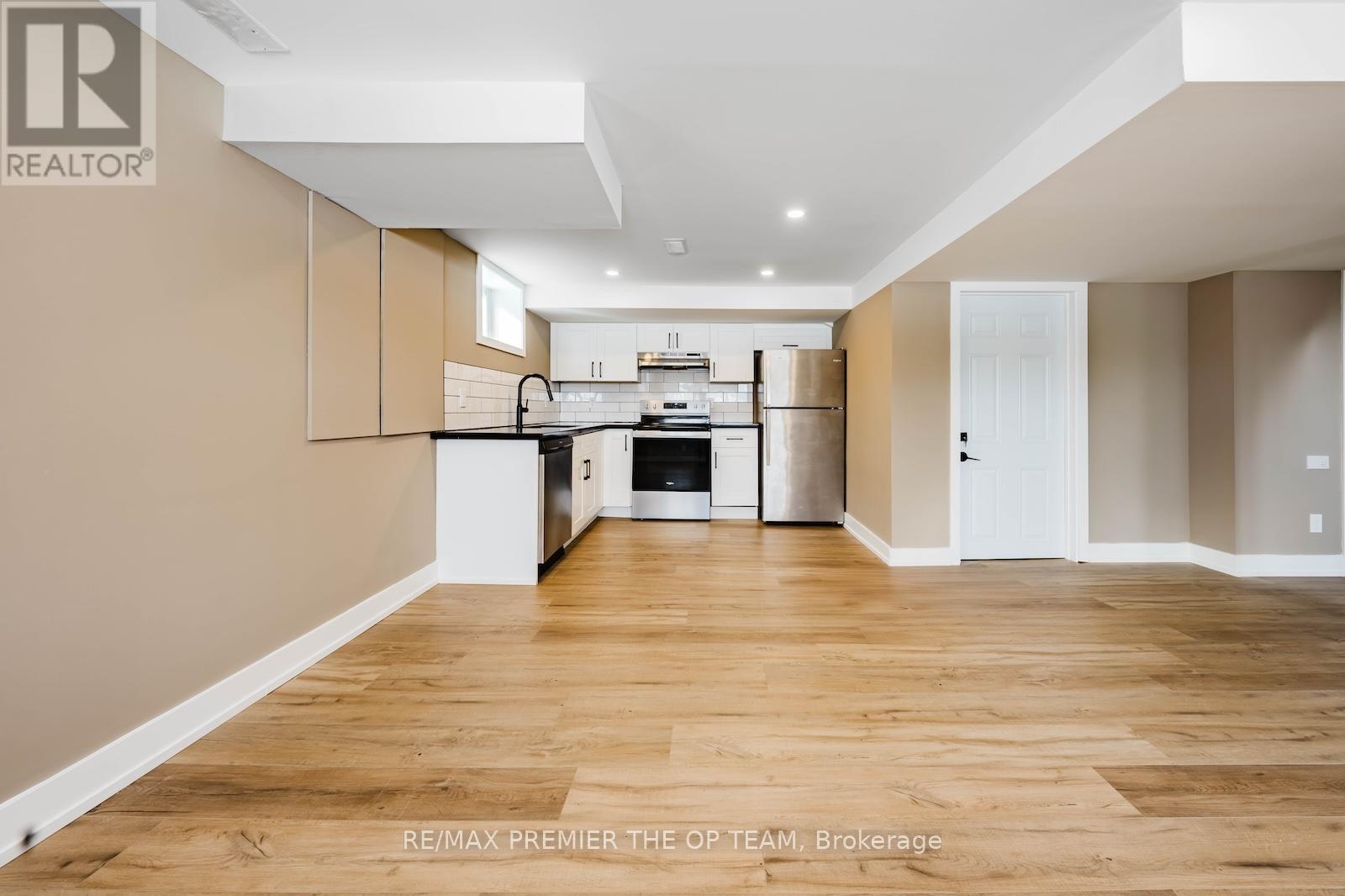 198 Rose Street, Barrie (Wellington), Ontario  L4M 2T9 - Photo 31 - S12736356