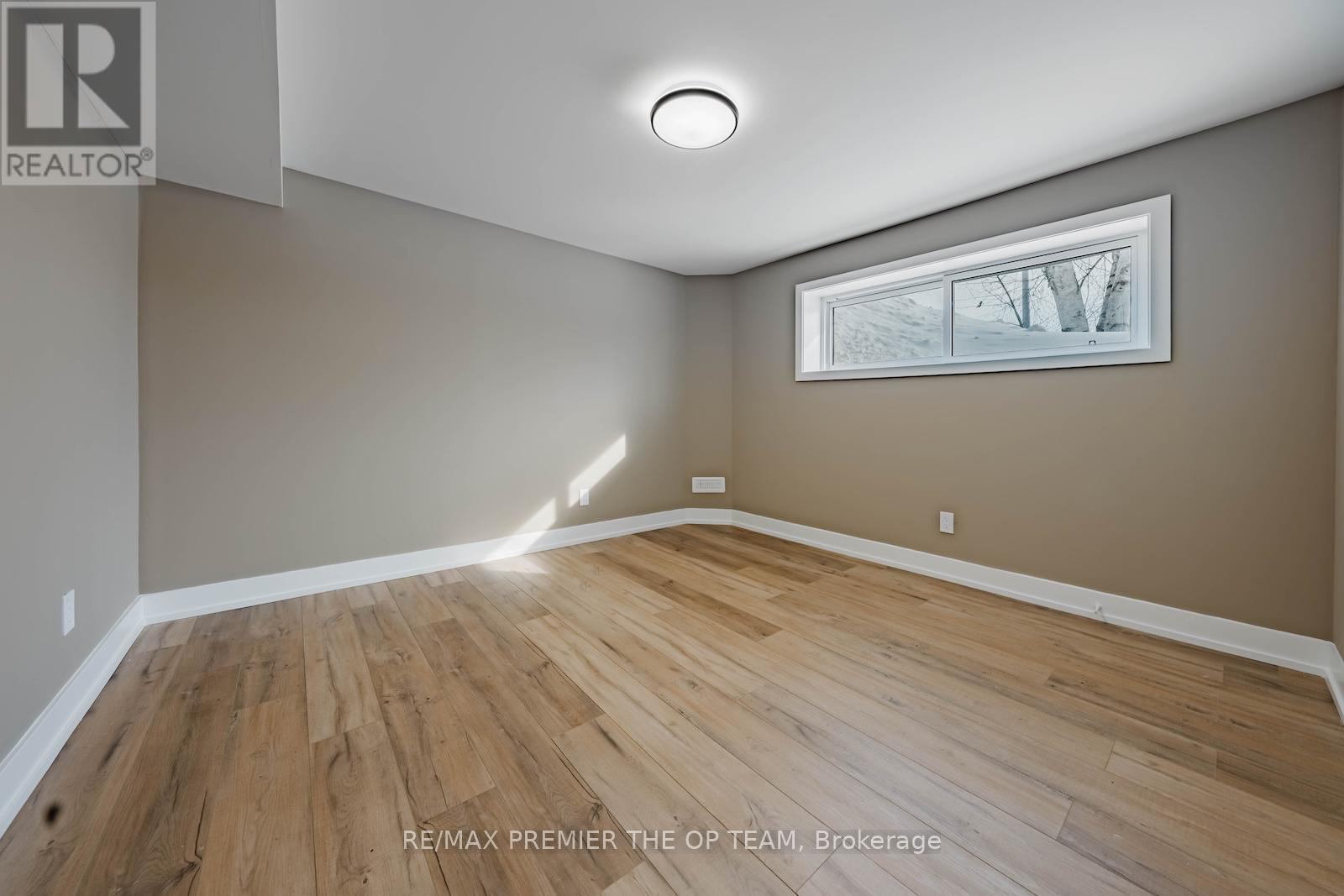 198 Rose Street, Barrie (Wellington), Ontario  L4M 2T9 - Photo 35 - S12736356