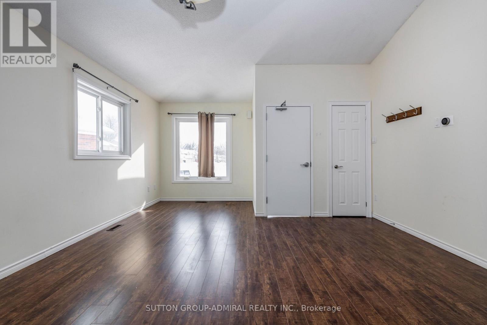 64 Copeman Crescent, Barrie (Painswick North), Ontario  L4N 8B4 - Photo 4 - S12736440