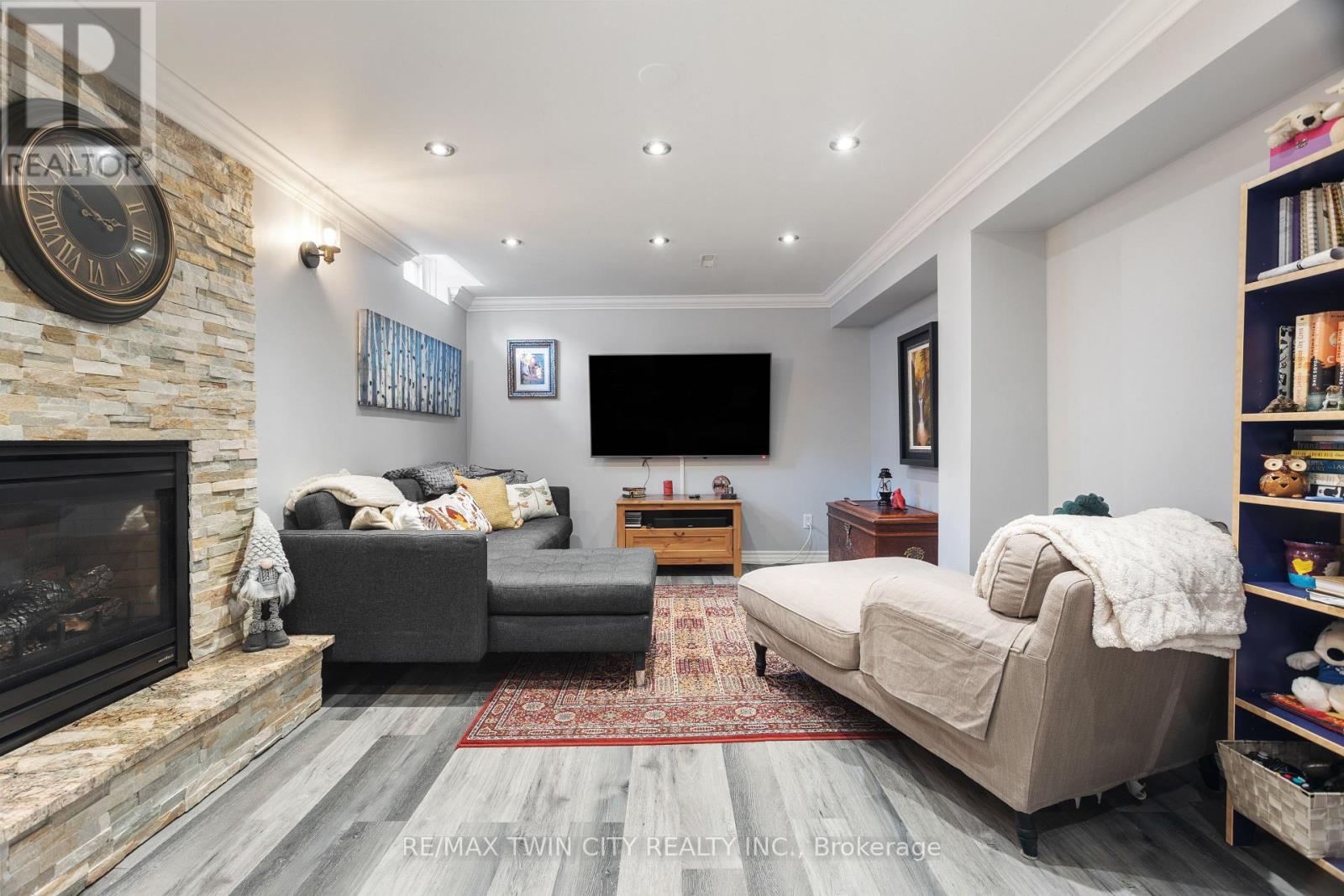 1486 Reynolds Avenue, Burlington, Ontario  L7M 3C1 - Photo 18 - W12736302