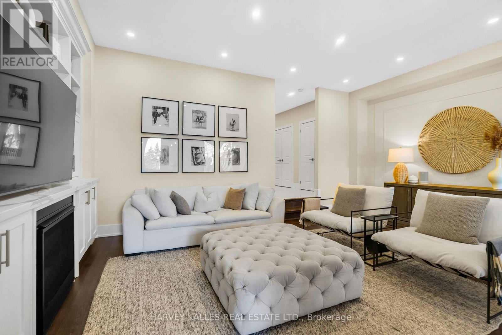 957 Eighth Street, Mississauga, Ontario  L5E 1R6 - Photo 10 - W12736306