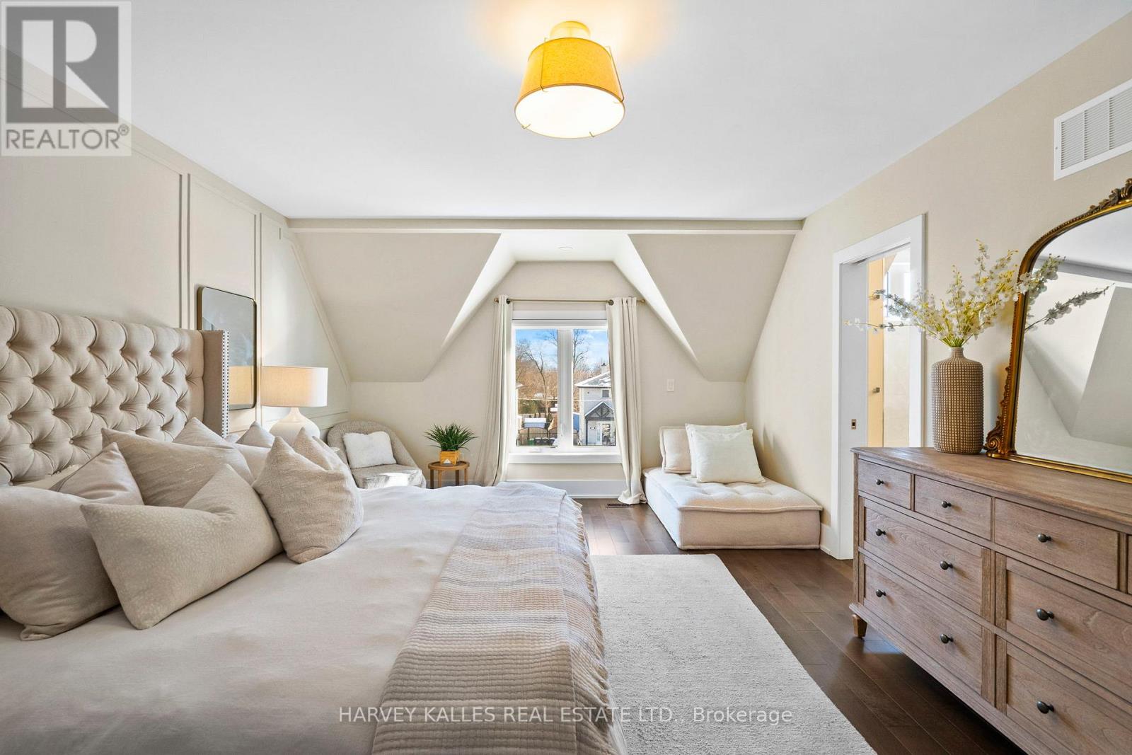 957 Eighth Street, Mississauga, Ontario  L5E 1R6 - Photo 28 - W12736306