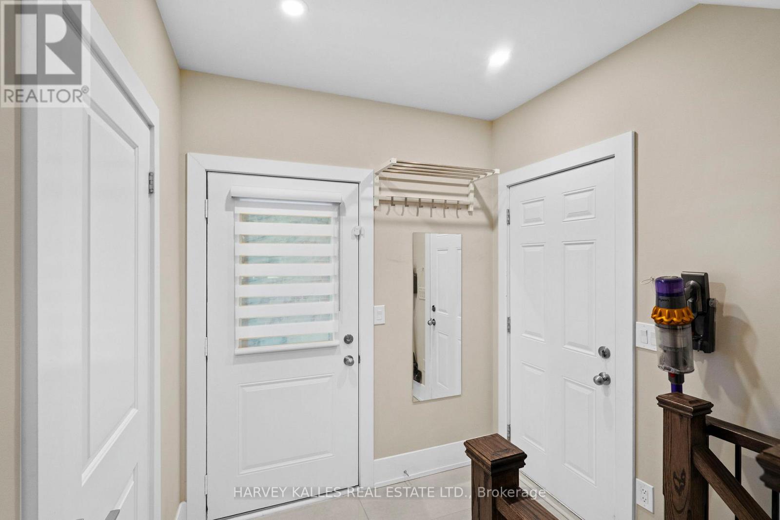 957 Eighth Street, Mississauga, Ontario  L5E 1R6 - Photo 31 - W12736306