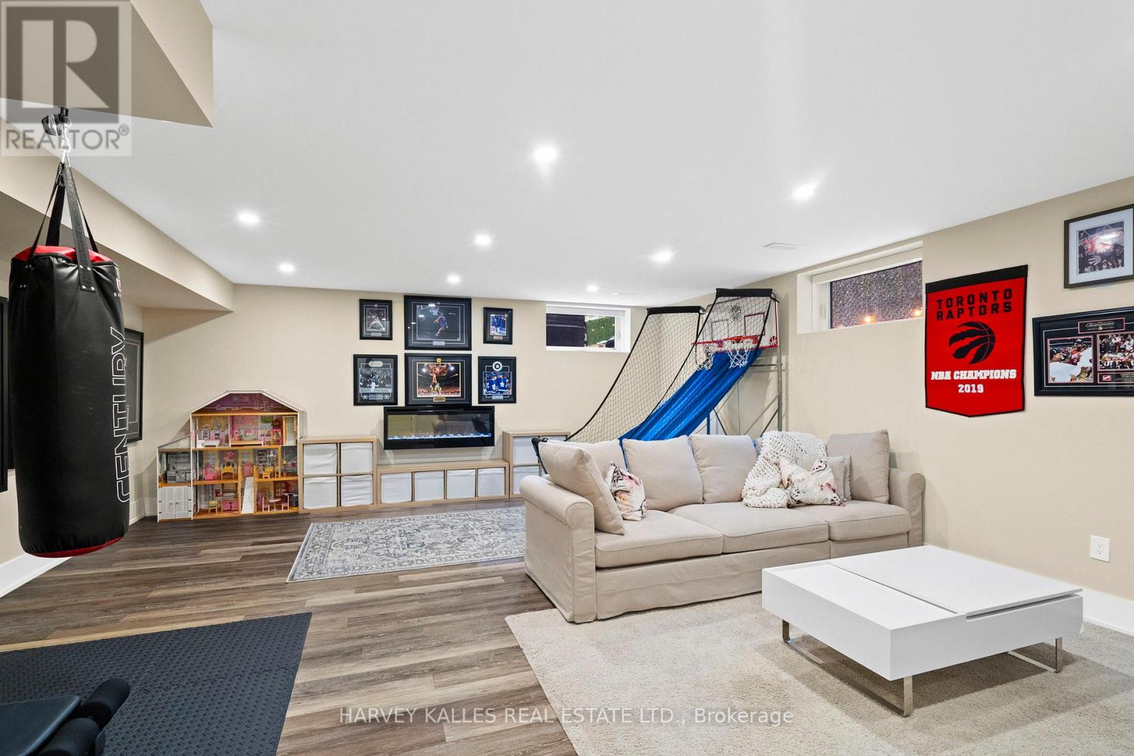 957 Eighth Street, Mississauga, Ontario  L5E 1R6 - Photo 34 - W12736306