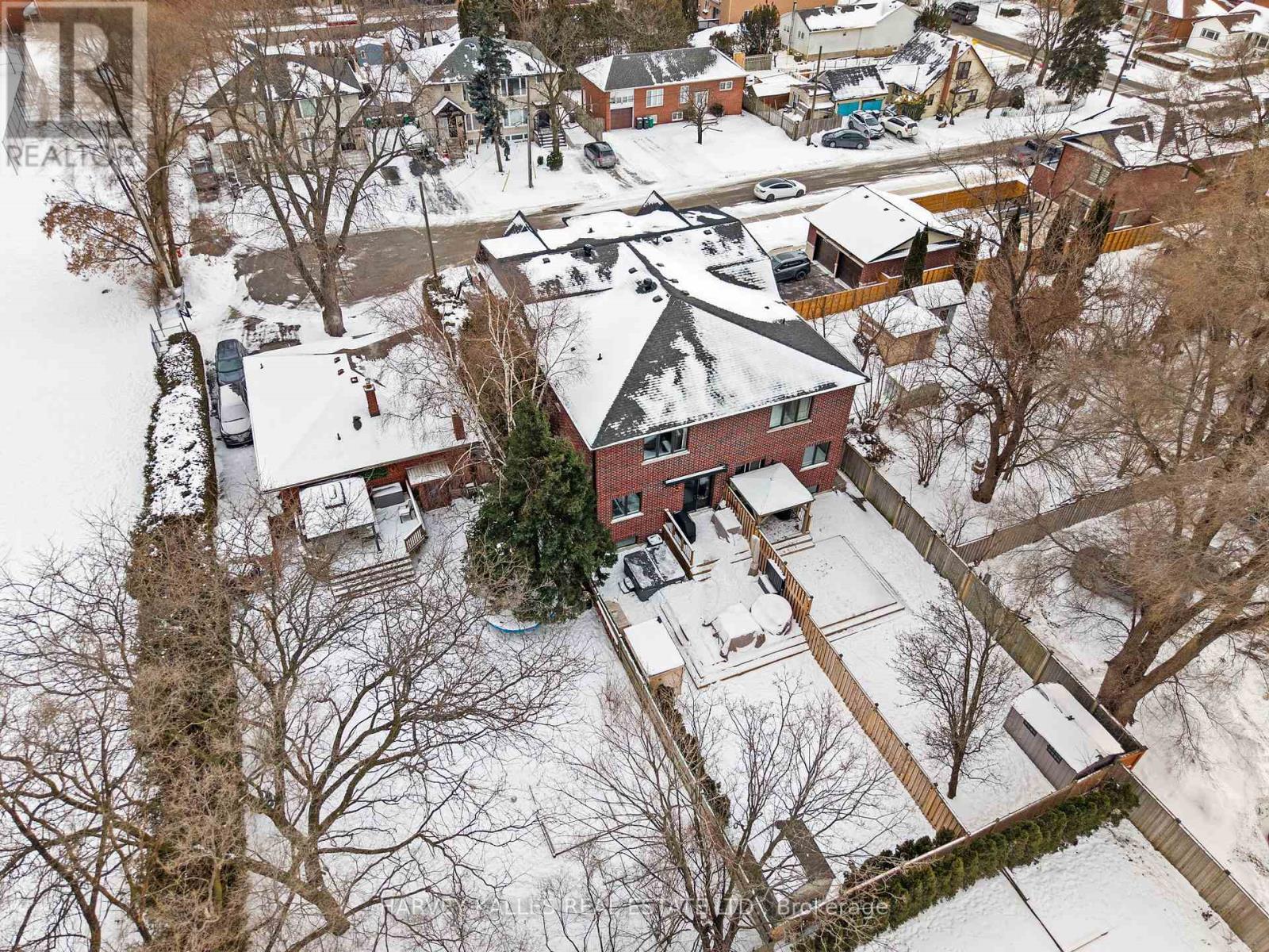 957 Eighth Street, Mississauga, Ontario  L5E 1R6 - Photo 48 - W12736306