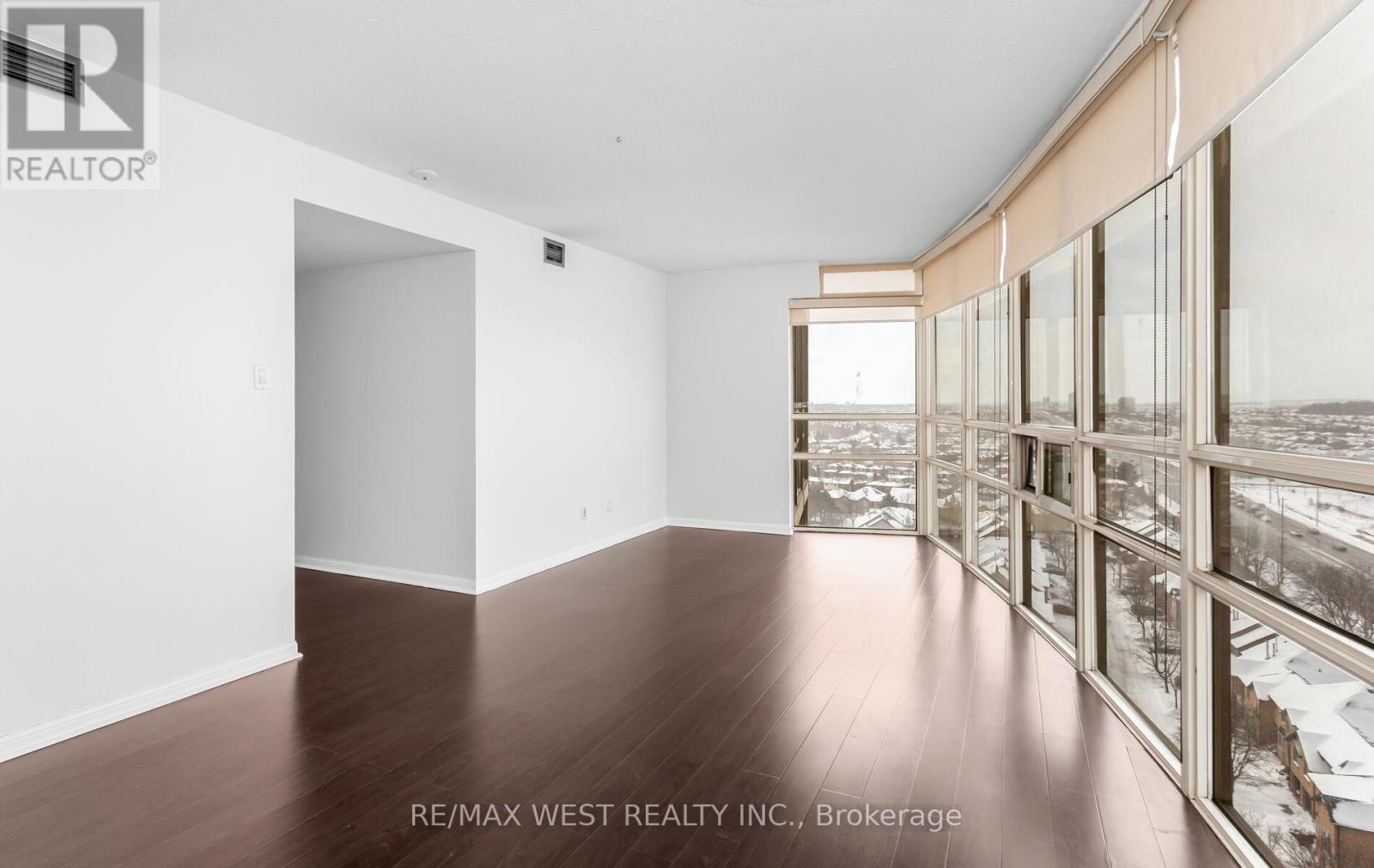 1510 - 50 Eglinton Avenue W, Mississauga, Ontario  L5R 3P5 - Photo 17 - W12736328