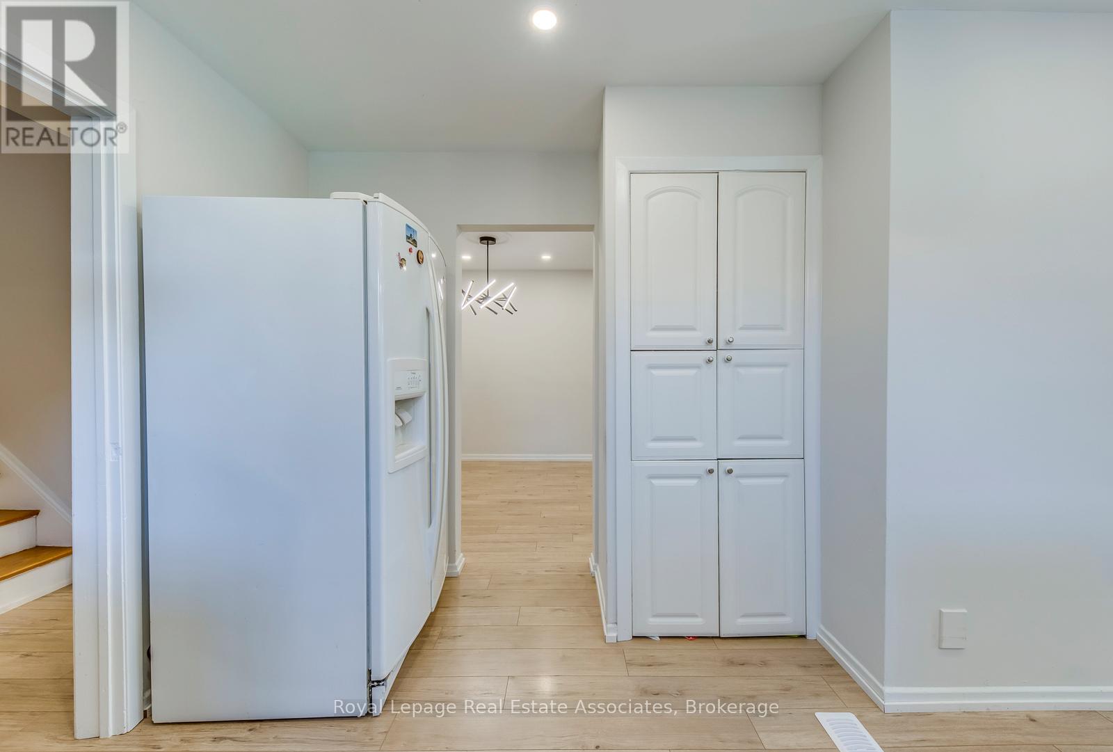 Upper - 1867 Sandgate Crescent, Mississauga, Ontario  L5J 2E7 - Photo 20 - W12736332