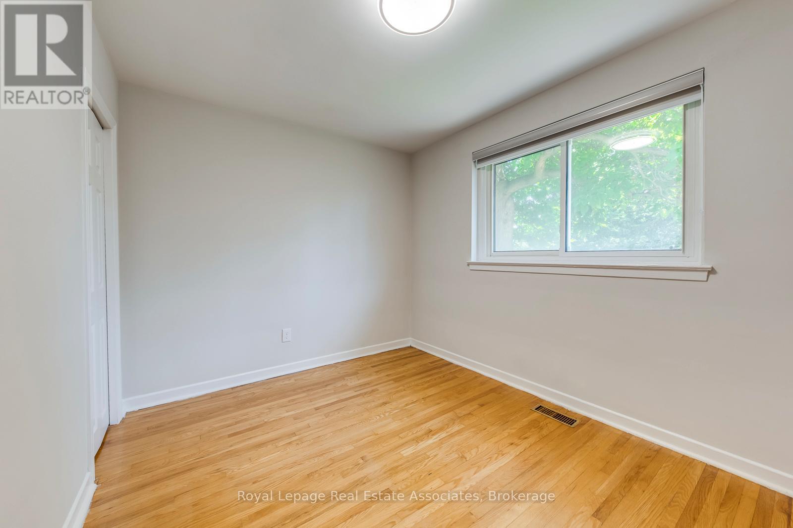 Upper - 1867 Sandgate Crescent, Mississauga, Ontario  L5J 2E7 - Photo 24 - W12736332