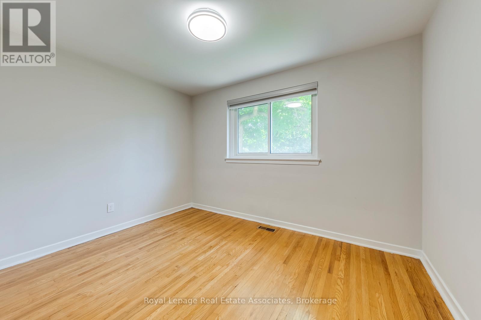 Upper - 1867 Sandgate Crescent, Mississauga, Ontario  L5J 2E7 - Photo 25 - W12736332