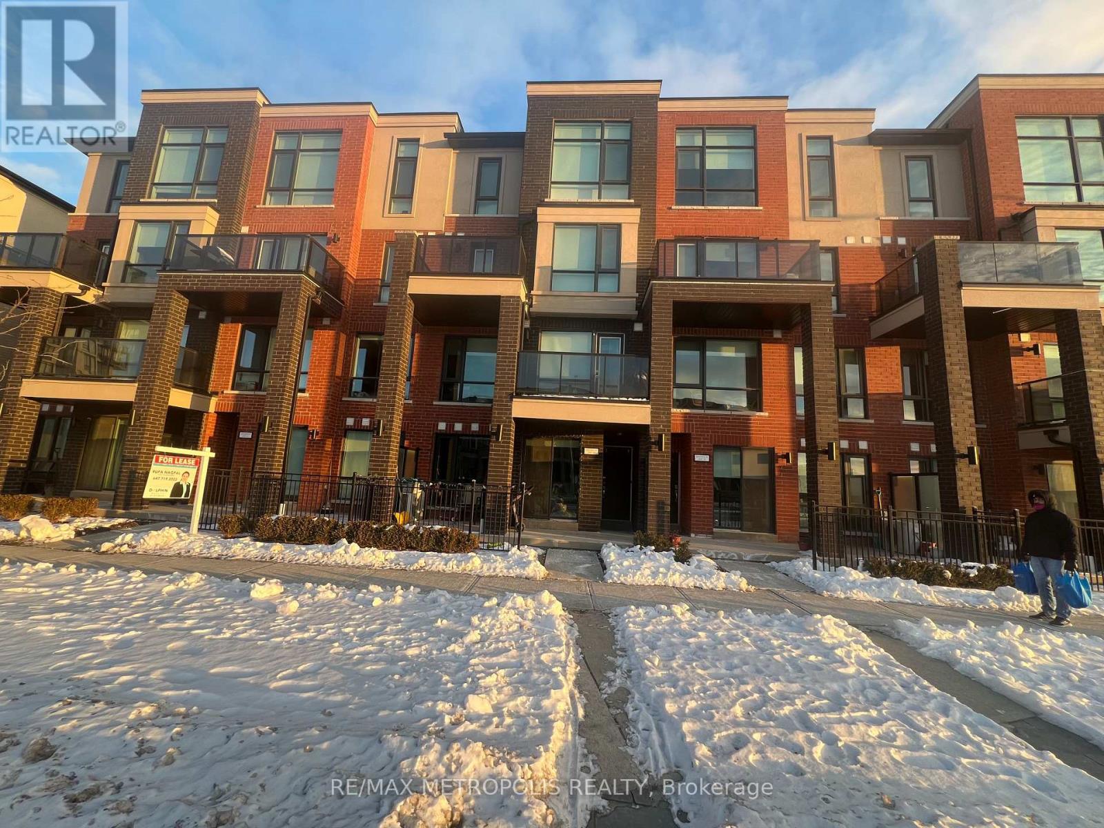 33 - 100 DUFAY ROAD, Brampton, Ontario