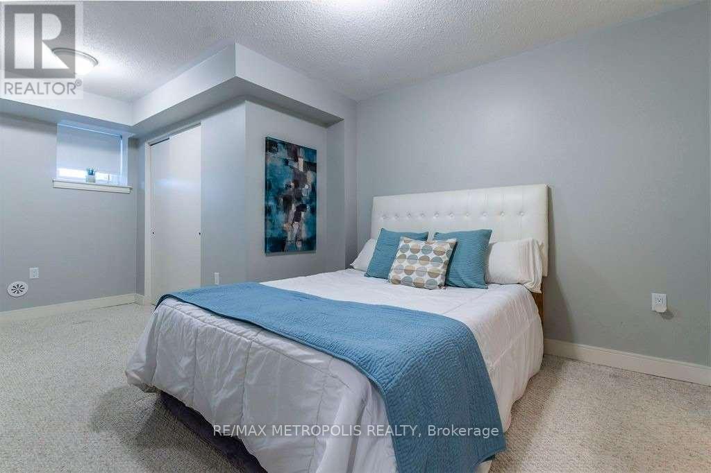 33 - 100 Dufay Road, Brampton, Ontario  L7A 4S3 - Photo 11 - W12736342