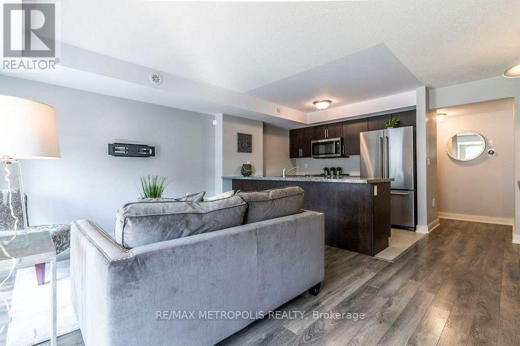 33 - 100 Dufay Road, Brampton, Ontario  L7A 4S3 - Photo 9 - W12736342