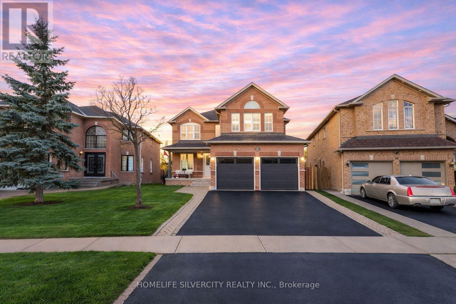 16 Coralreef Crescent, Brampton, Ontario  L6R 2H5 - Photo 2 - W12736364