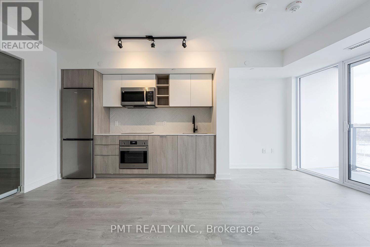 516 - 36 Zorra Street, Toronto, Ontario  M8Z 4Z7 - Photo 4 - W12736394