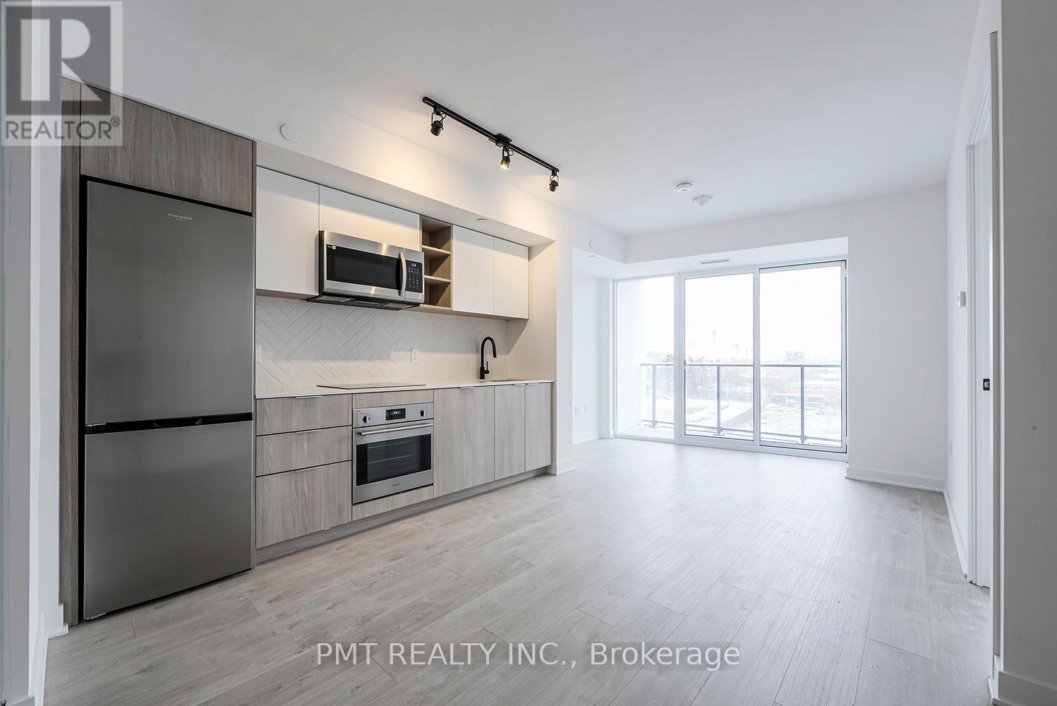 516 - 36 Zorra Street, Toronto, Ontario  M8Z 4Z7 - Photo 5 - W12736394