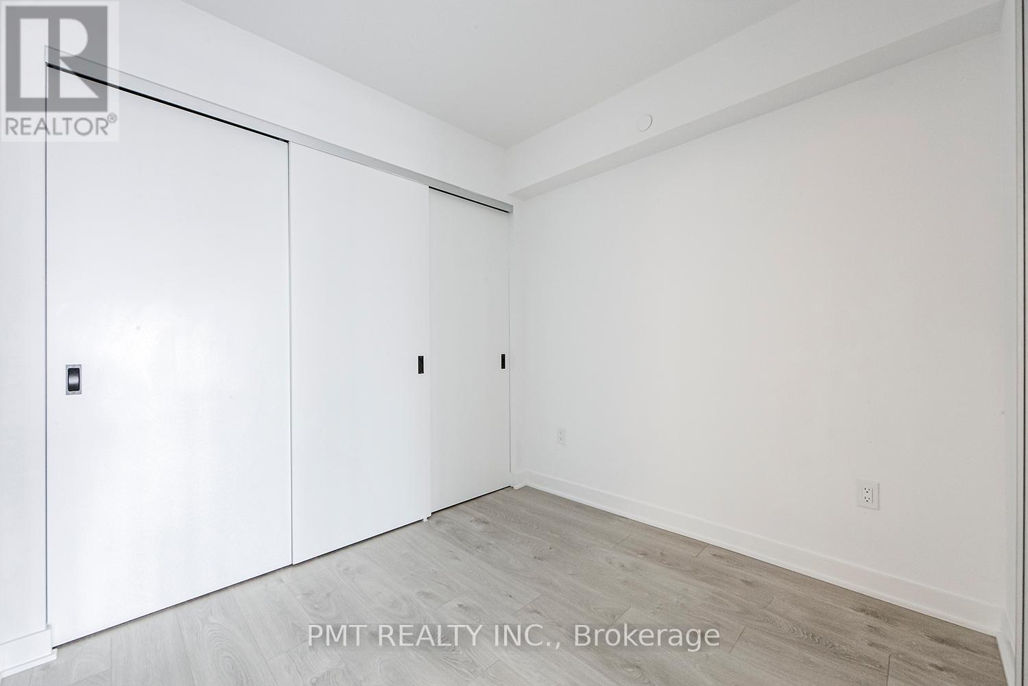 516 - 36 Zorra Street, Toronto, Ontario  M8Z 4Z7 - Photo 9 - W12736394