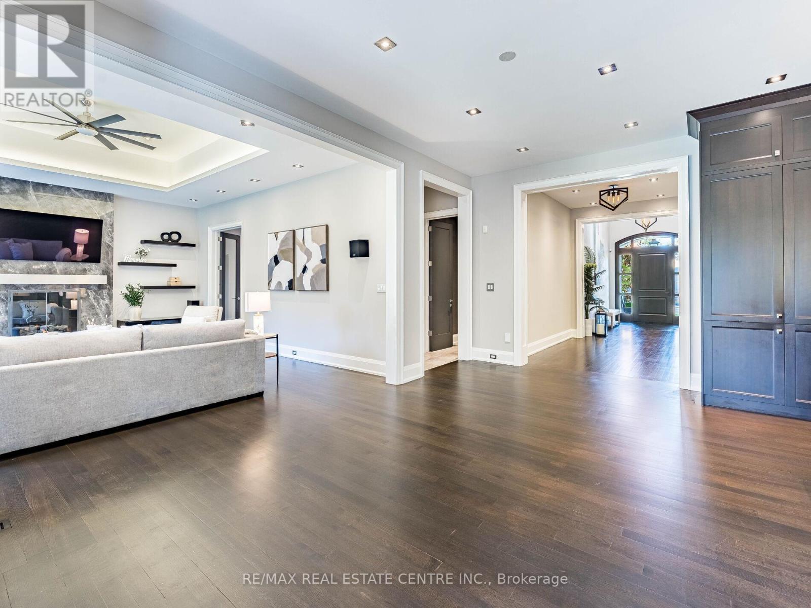 122 Wimbleton Road, Toronto, Ontario  M9A 3S6 - Photo 20 - W12736436