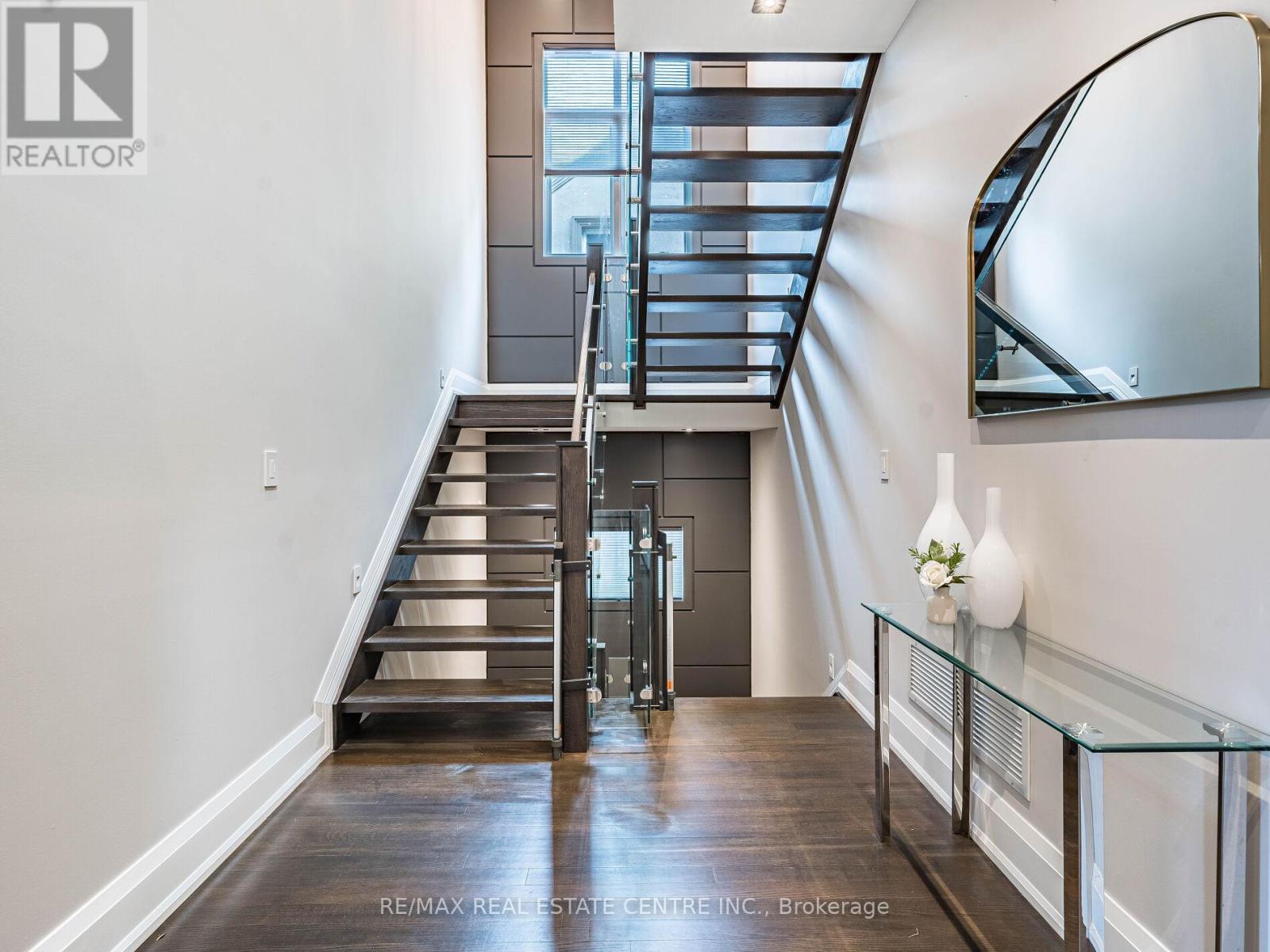 122 Wimbleton Road, Toronto, Ontario  M9A 3S6 - Photo 28 - W12736436