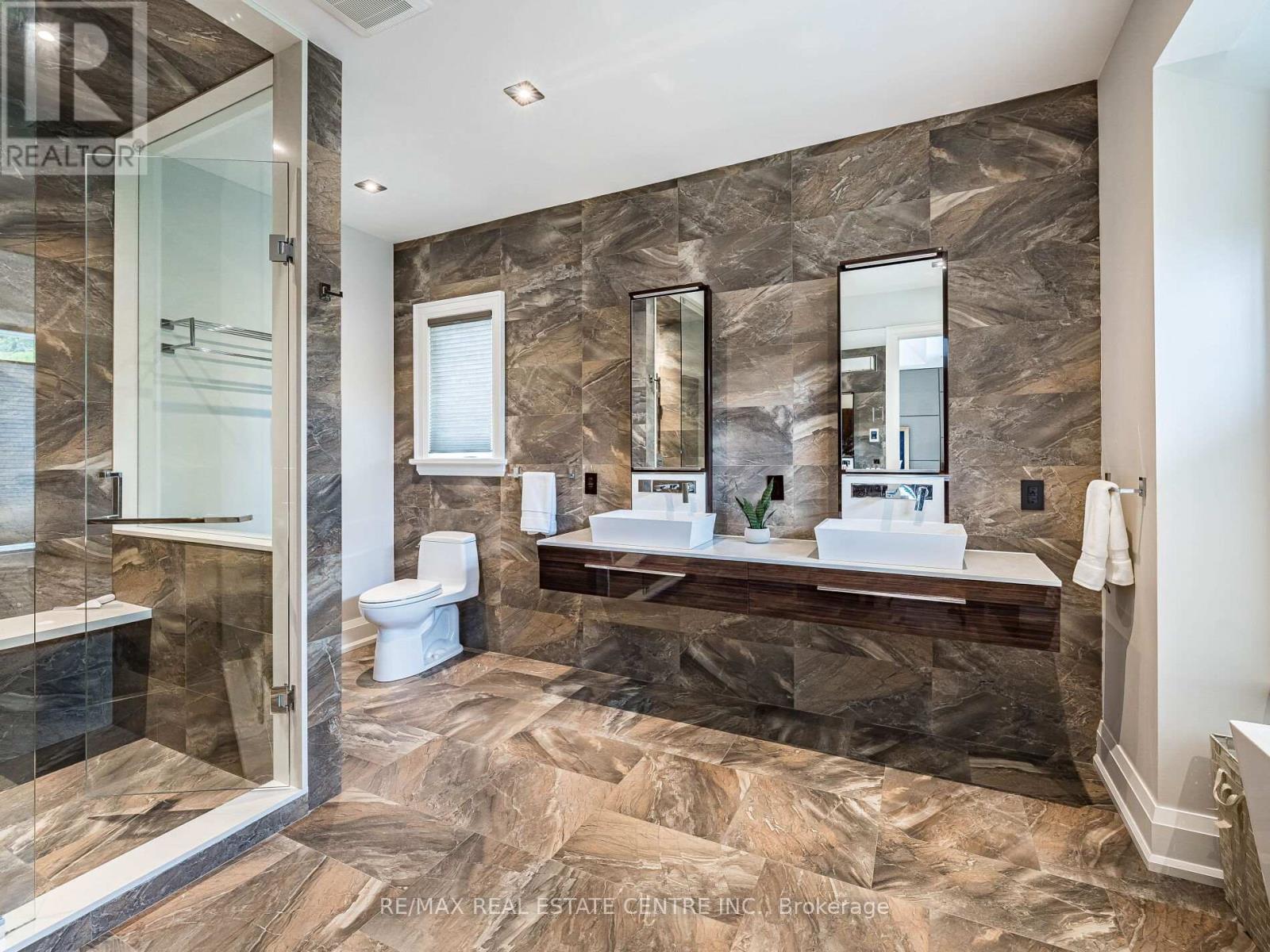 122 Wimbleton Road, Toronto, Ontario  M9A 3S6 - Photo 32 - W12736436