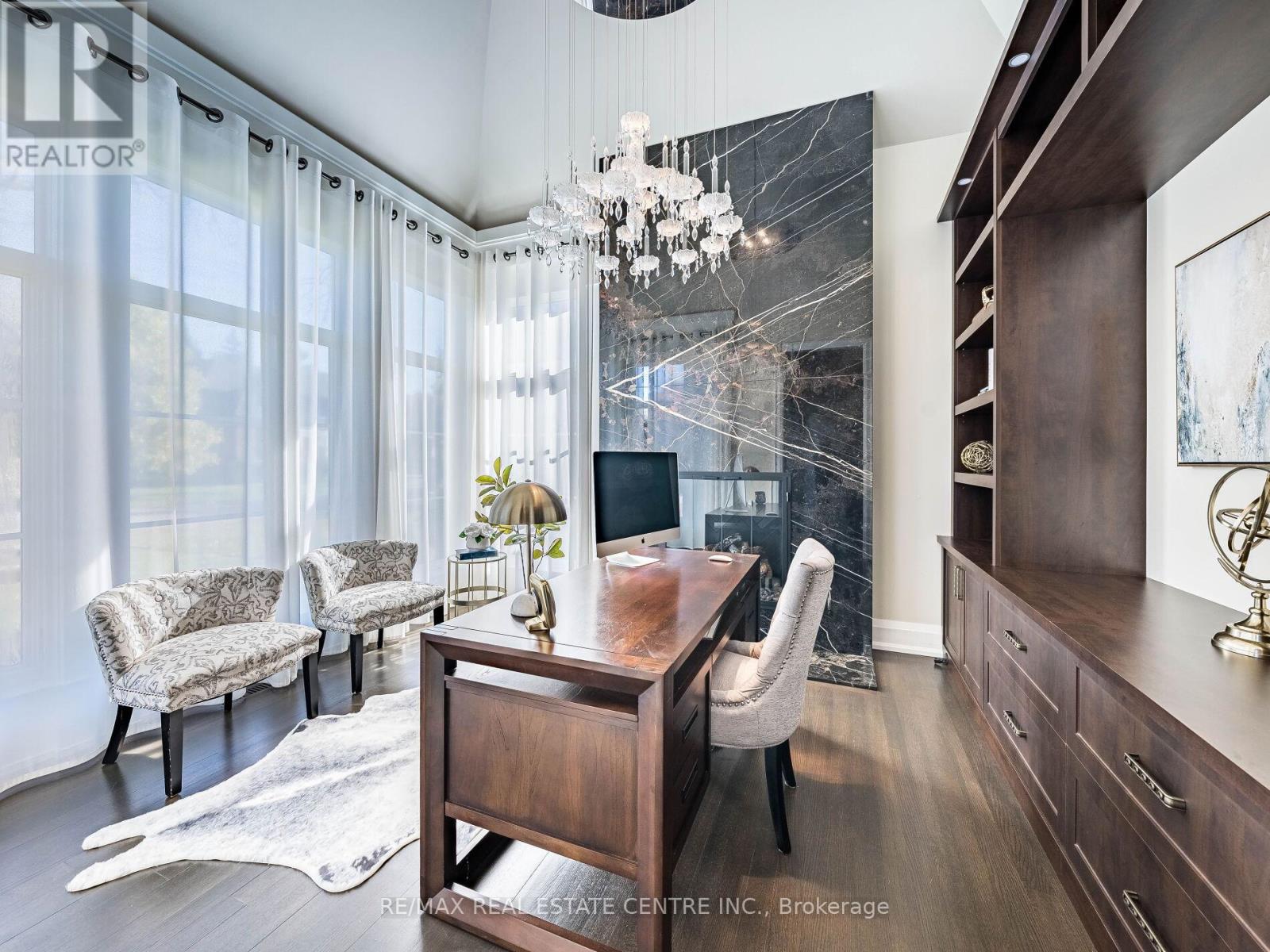 122 Wimbleton Road, Toronto, Ontario  M9A 3S6 - Photo 7 - W12736436