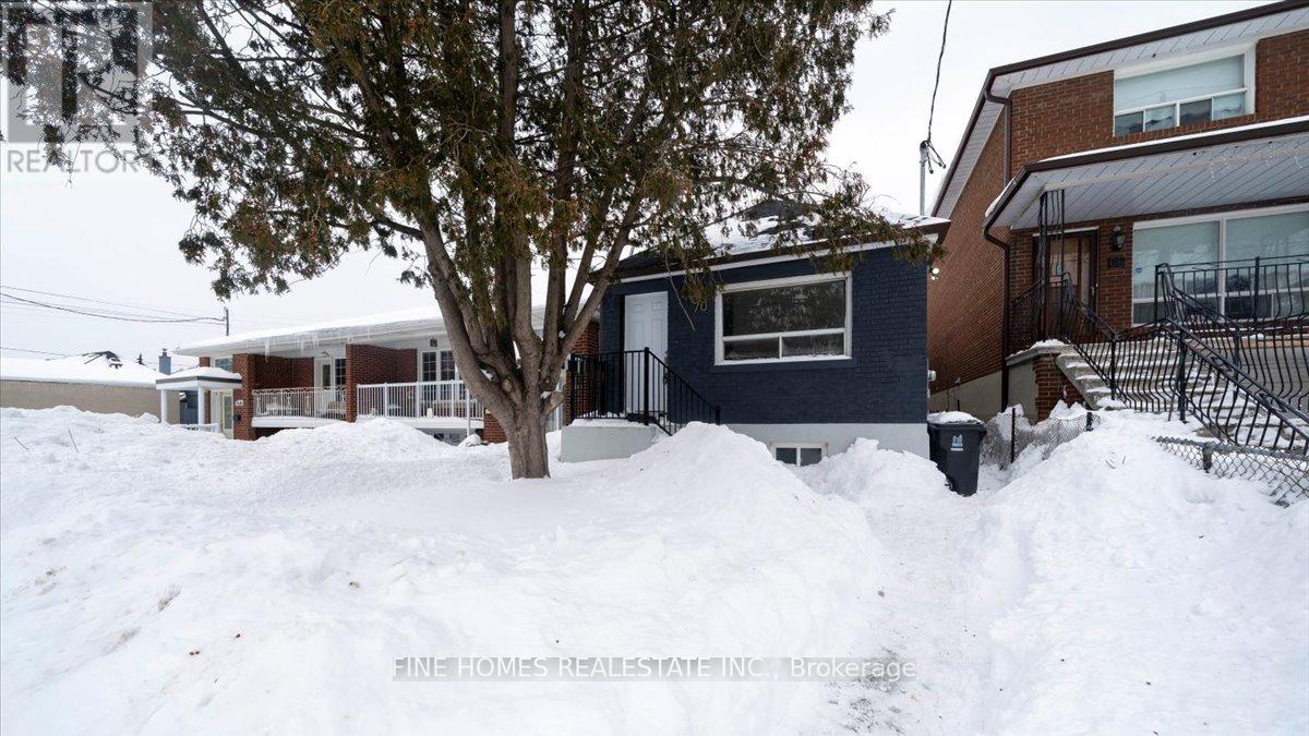 70 Dunraven Drive, Toronto, Ontario  M6M 1H2 - Photo 2 - W12736446