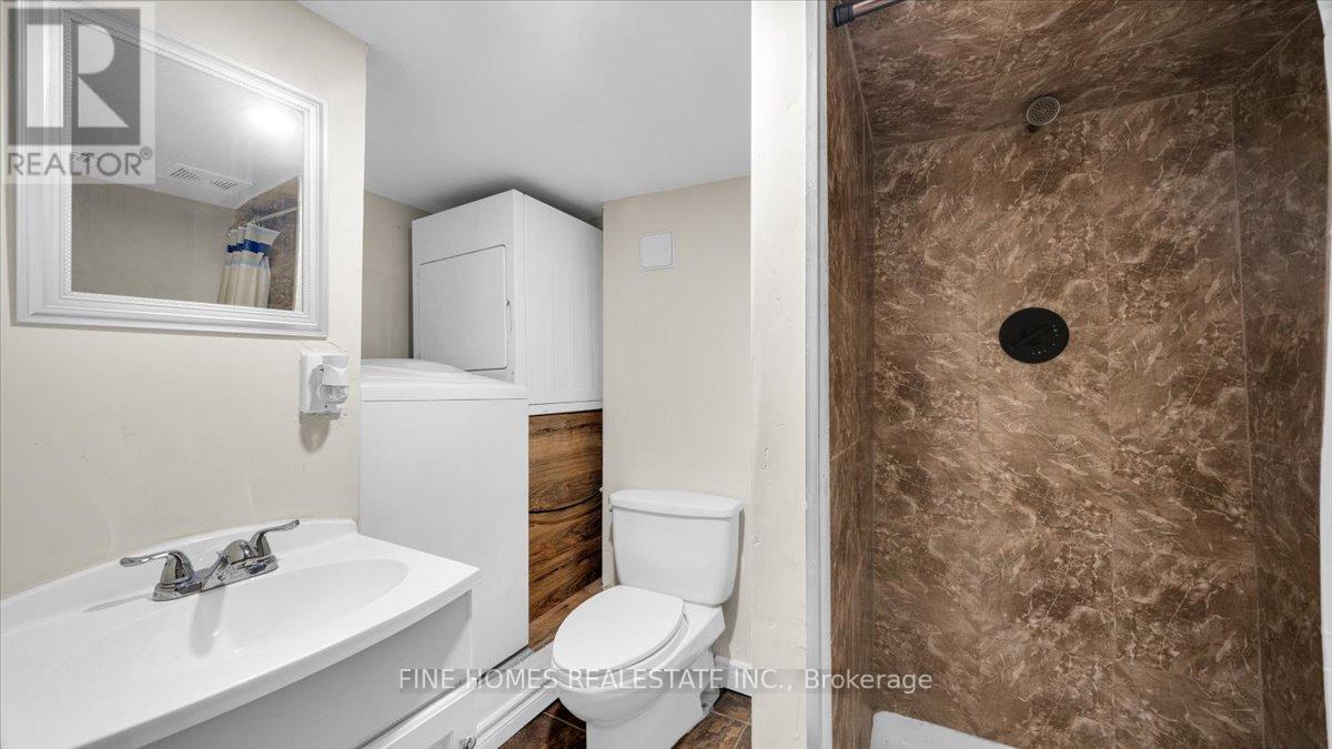 70 Dunraven Drive, Toronto, Ontario  M6M 1H2 - Photo 24 - W12736446