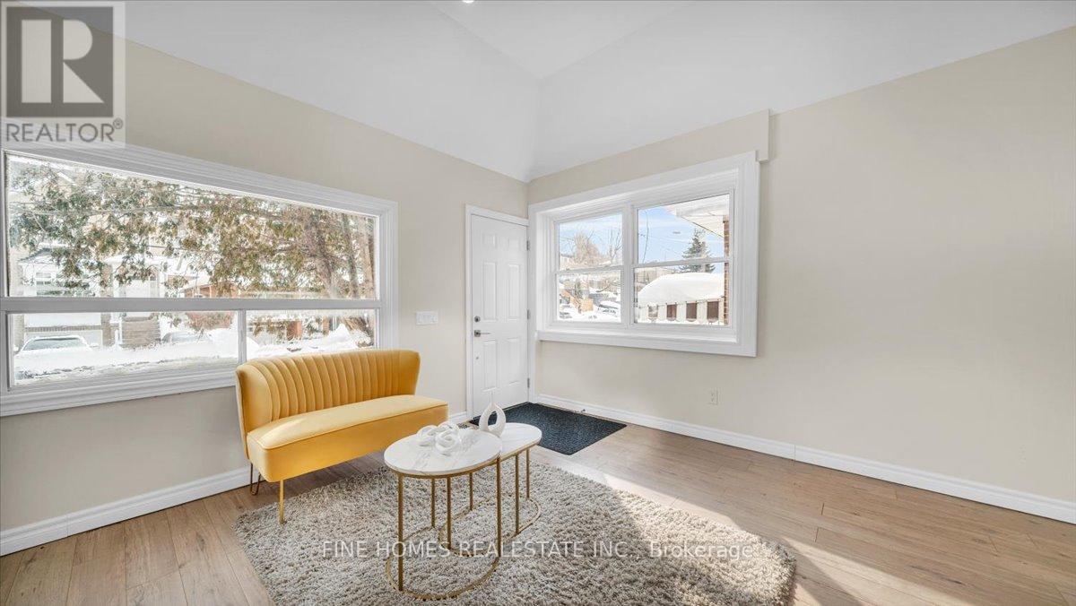 70 Dunraven Drive, Toronto, Ontario  M6M 1H2 - Photo 4 - W12736446