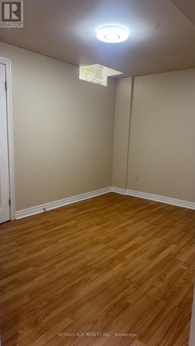 Bsmt - 3 Streamside Lane, Brampton, Ontario  L6R 2A9 - Photo 8 - W12736464