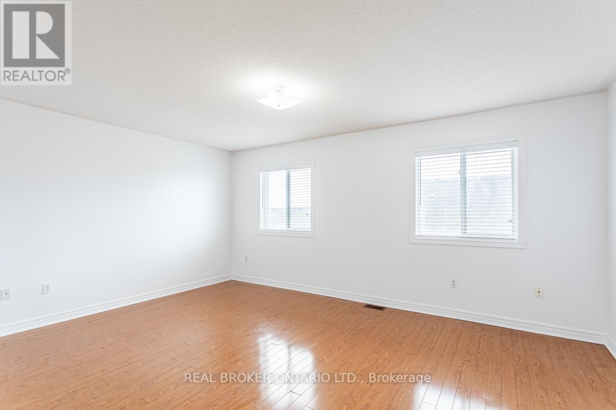 120 Boom Road, Vaughan, Ontario  L6A 3X9 - Photo 13 - N12736404