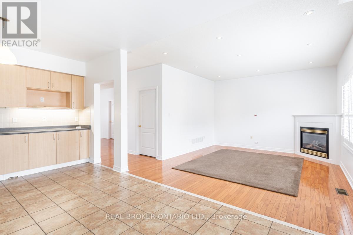 120 Boom Road, Vaughan, Ontario  L6A 3X9 - Photo 8 - N12736404