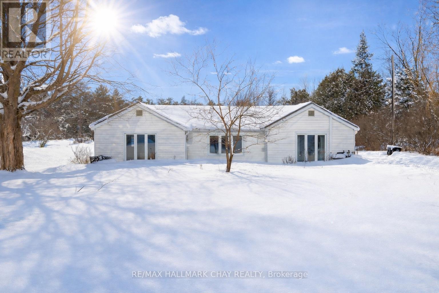 3302 Innisfil Beach Road, Innisfil, Ontario  L9S 4C7 - Photo 2 - N12734828