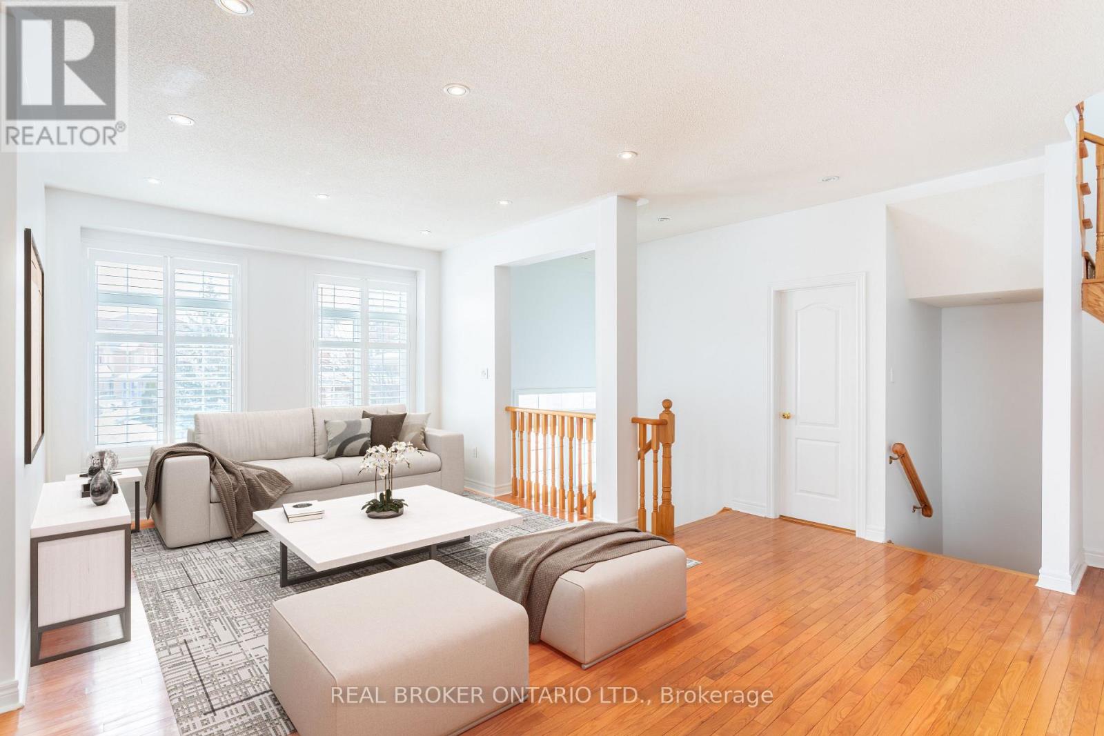 120 Boom Road, Vaughan, Ontario  L6A 3X9 - Photo 3 - N12736404