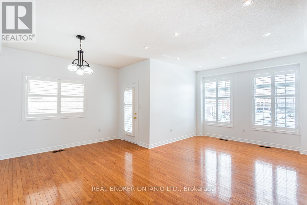 120 Boom Road, Vaughan, Ontario  L6A 3X9 - Photo 4 - N12736404