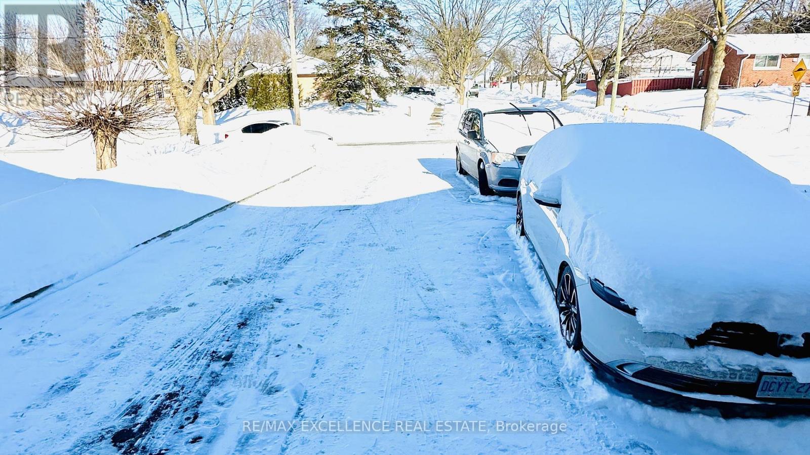 35 Siebert Avenue, Kitchener, Ontario  N2C 2A5 - Photo 3 - X12736296