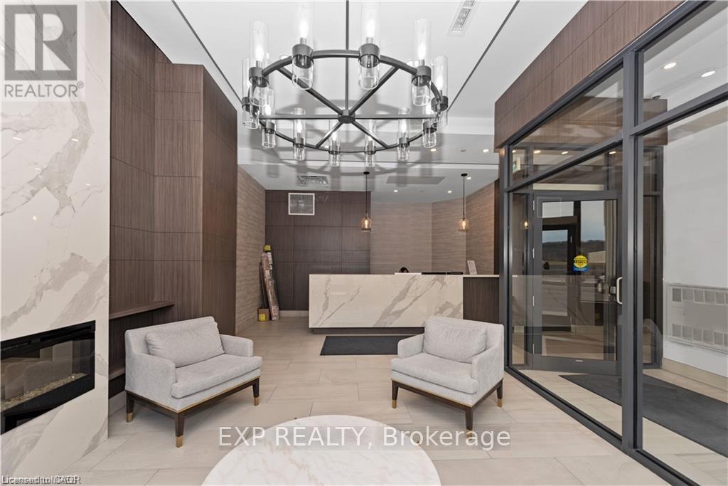 550 North Service Road, Grimsby, Ontario  L3M 4E8 - Photo 11 - X12736314