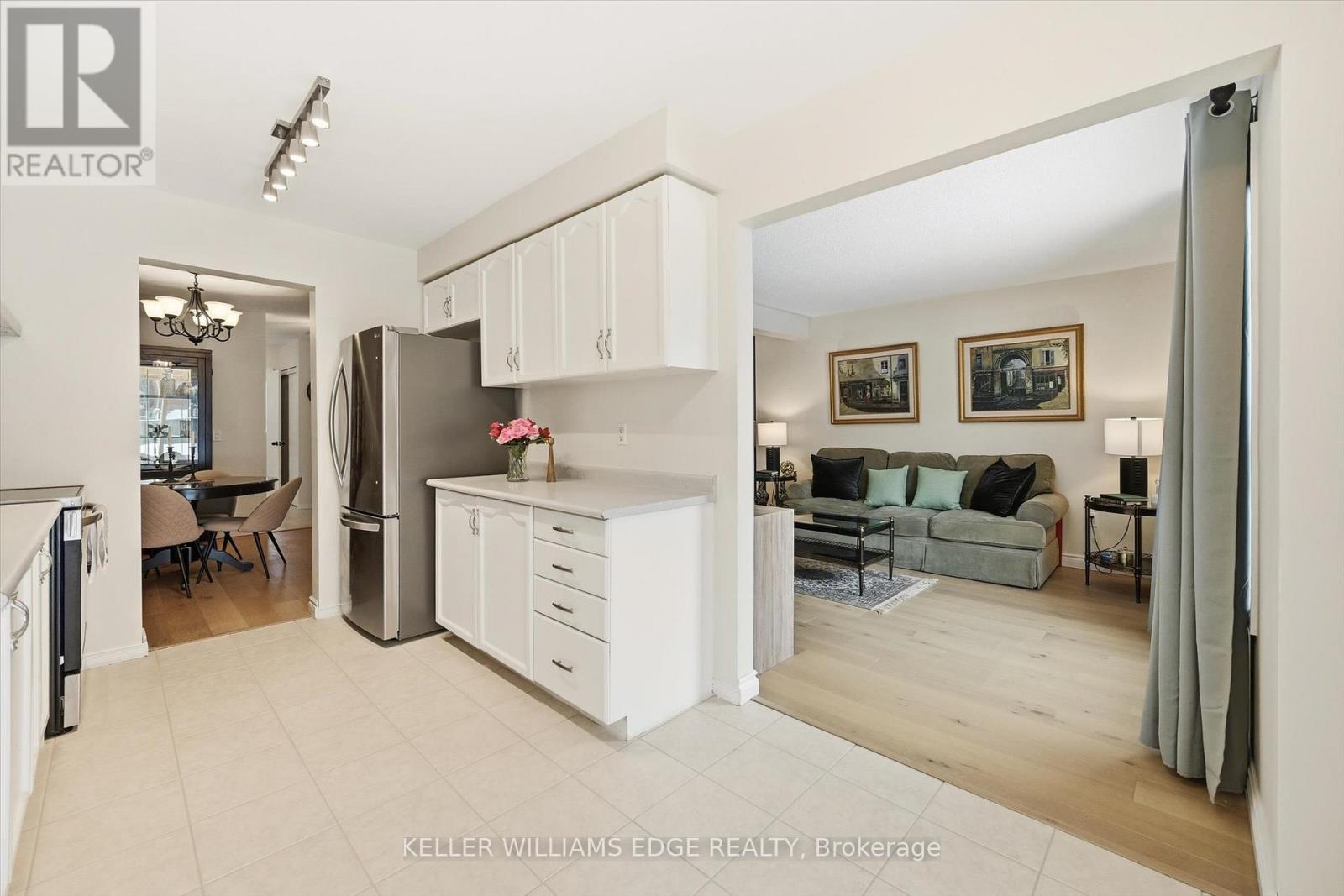 38 Grindstone Way, Hamilton, Ontario  L9H 7B7 - Photo 13 - X12736318