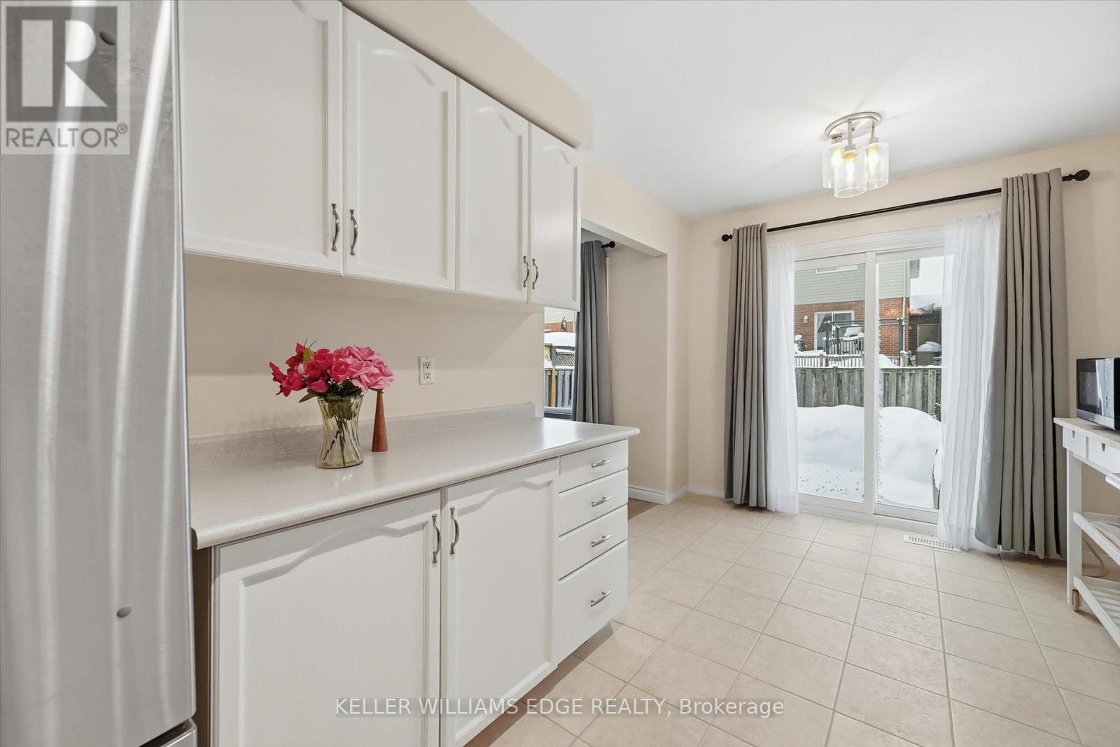 38 Grindstone Way, Hamilton, Ontario  L9H 7B7 - Photo 19 - X12736318