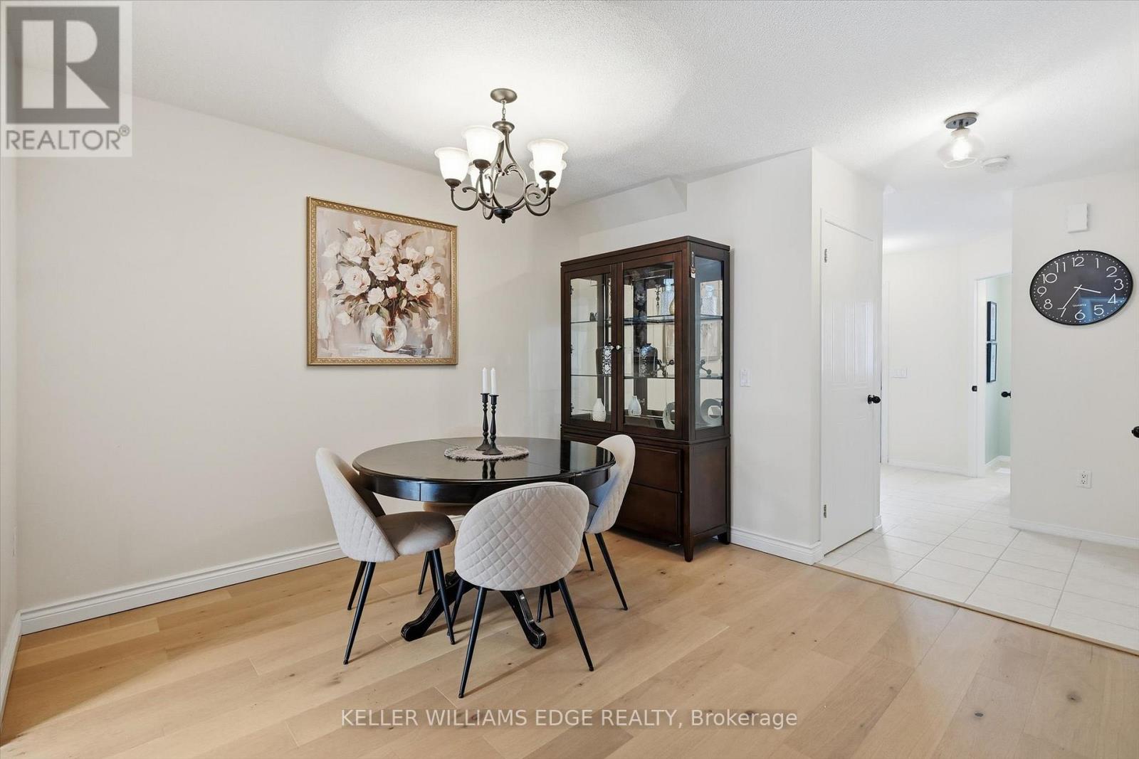 38 Grindstone Way, Hamilton, Ontario  L9H 7B7 - Photo 6 - X12736318