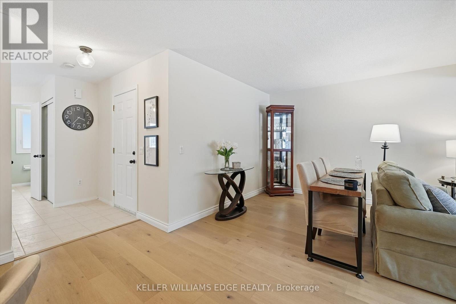 38 Grindstone Way, Hamilton, Ontario  L9H 7B7 - Photo 7 - X12736318