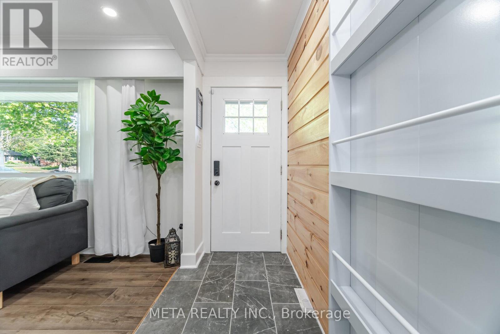 4 Greenview Street, Guelph, Ontario  N1E 1Y3 - Photo 3 - X12736352