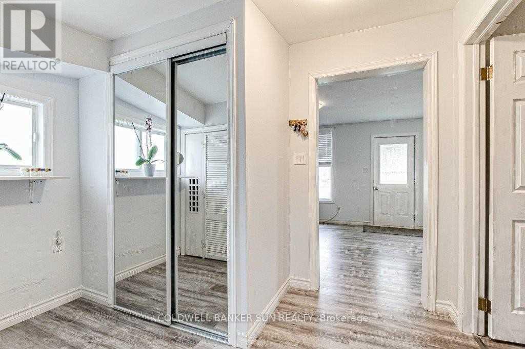 888 Nellis Street, Woodstock, Ontario  N4S 4C5 - Photo 5 - X12736402