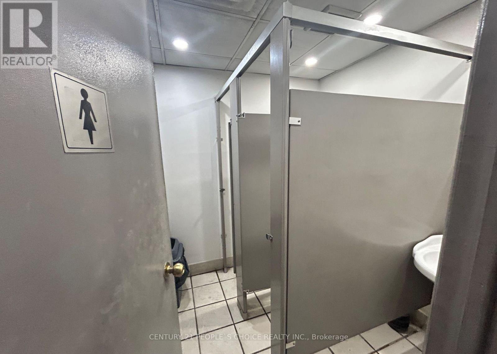 # 2 - 40 Centennial Parkway N, Hamilton, Ontario  L8E 1H6 - Photo 12 - X12736480