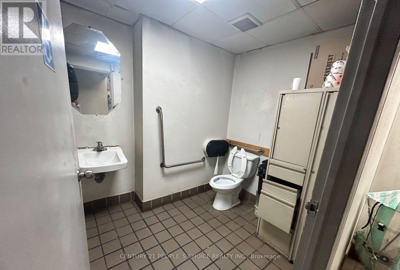 # 2 - 40 Centennial Parkway N, Hamilton, Ontario  L8E 1H6 - Photo 13 - X12736480