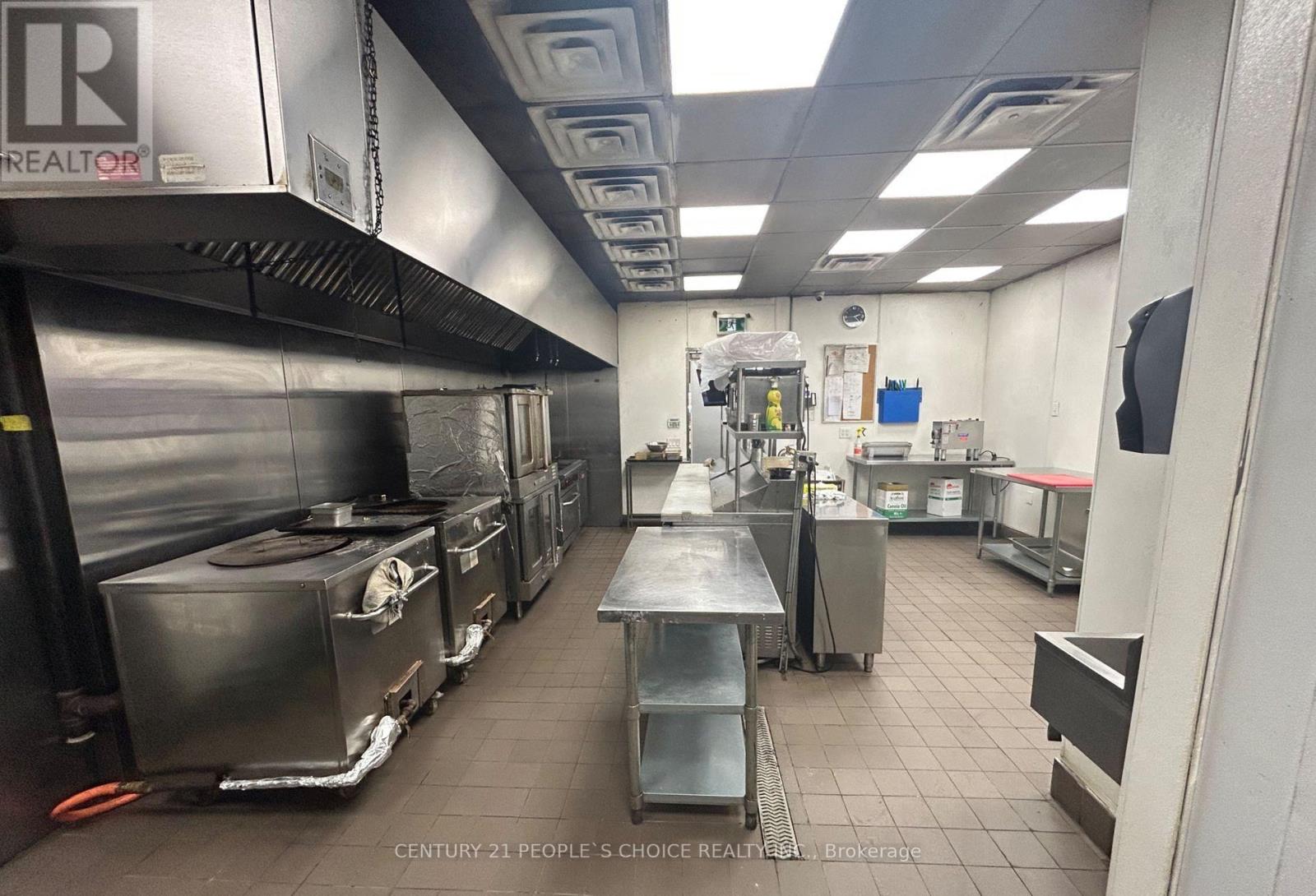 # 2 - 40 Centennial Parkway N, Hamilton, Ontario  L8E 1H6 - Photo 4 - X12736480