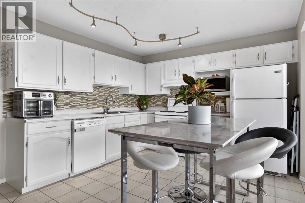 109 Bedford Manor Ne, Calgary, Alberta  T3K 4B8 - Photo 16 - A2274888