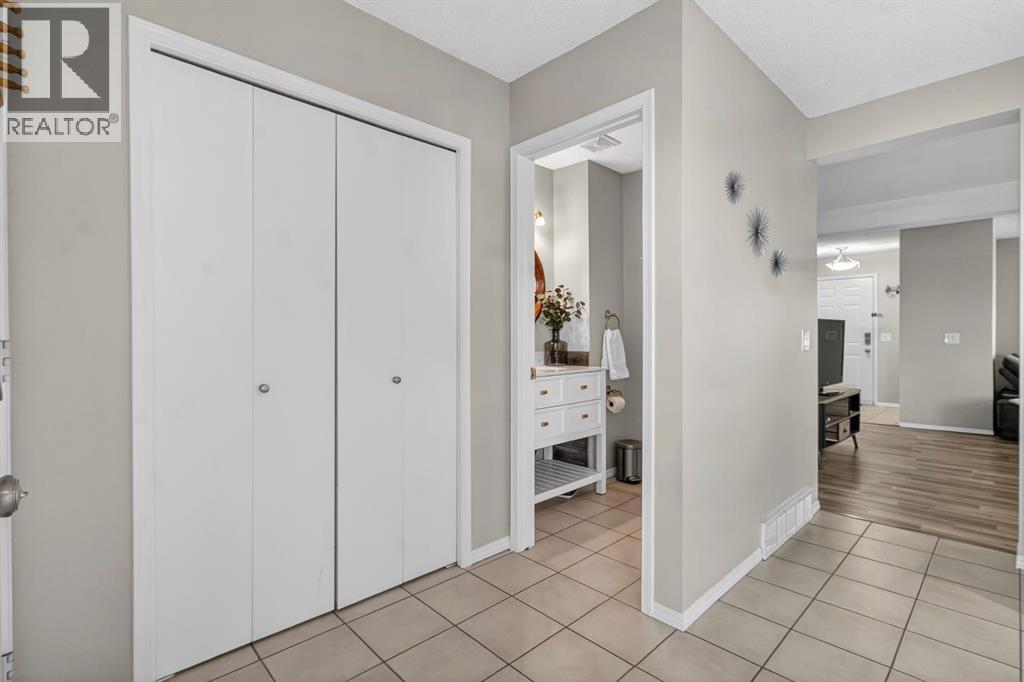 109 Bedford Manor Ne, Calgary, Alberta  T3K 4B8 - Photo 25 - A2274888