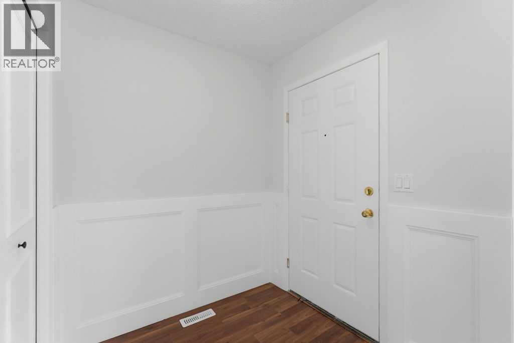 132 Riverglen Crescent Se, Calgary, Alberta  T2C 3H5 - Photo 5 - A2281535