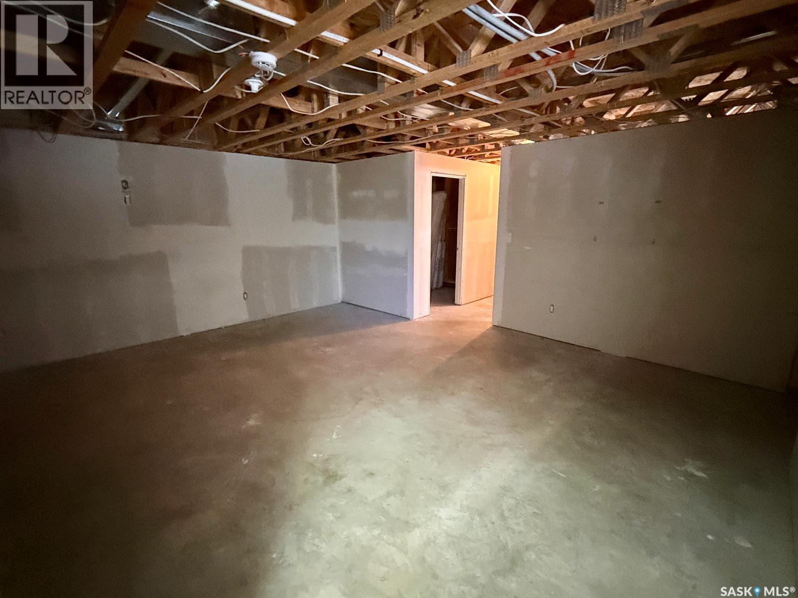 181 Chateau Crescent, Pilot Butte, Saskatchewan  S0G 3Z0 - Photo 10 - SK027550