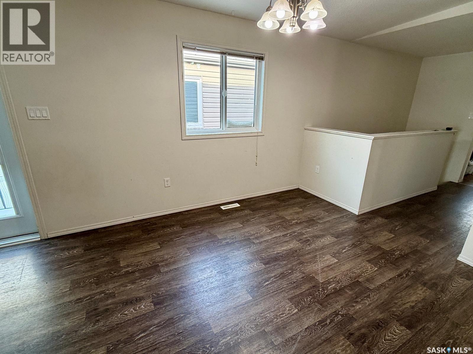 181 Chateau Crescent, Pilot Butte, Saskatchewan  S0G 3Z0 - Photo 4 - SK027550