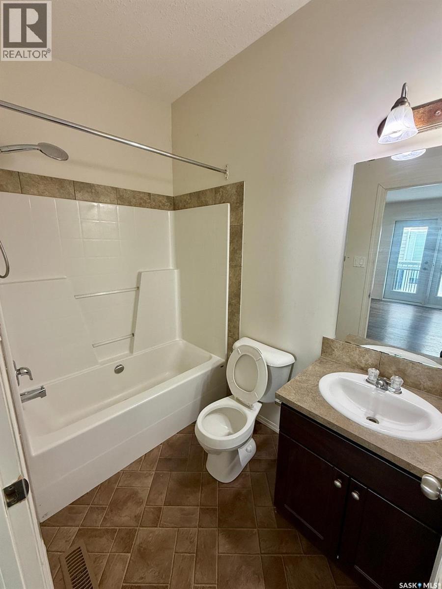 181 Chateau Crescent, Pilot Butte, Saskatchewan  S0G 3Z0 - Photo 8 - SK027550